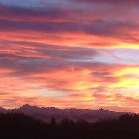 アパート Aou Carde