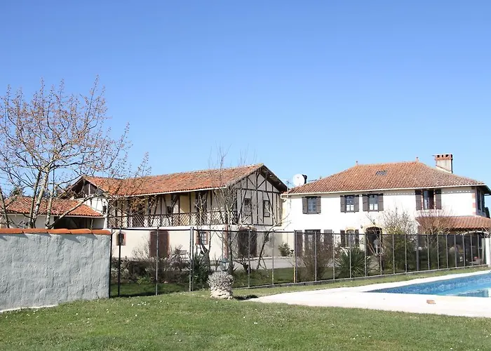 Aou Carde Daire Lagarde-Hachan