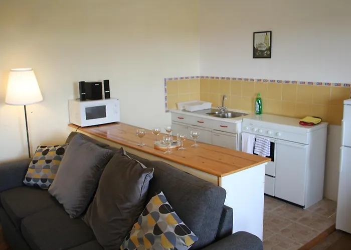 Aou Carde Daire Lagarde-Hachan